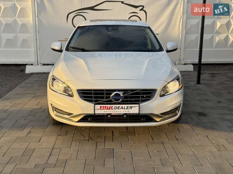 Седан Volvo S60 2016 в Киеве фото 3 Седан Volvo S60 2016 в Киеве