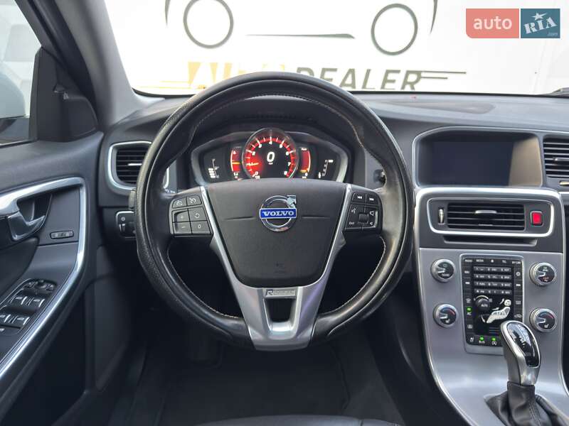 Седан Volvo S60 2016 в Киеве фото 22 Седан Volvo S60 2016 в Киеве
