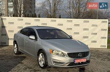 Седан Volvo S60 2015 в Луцке