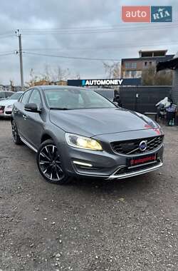 Седан Volvo S60 2015 в Білогородці