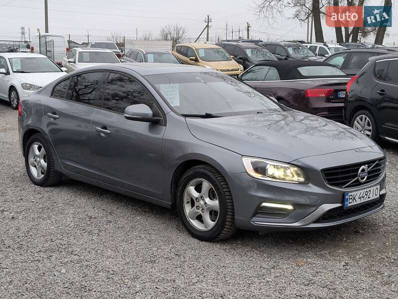 Седан Volvo S60 2017 в Ровно