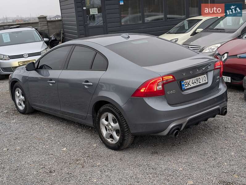 Седан Volvo S60 2017 в Ровно