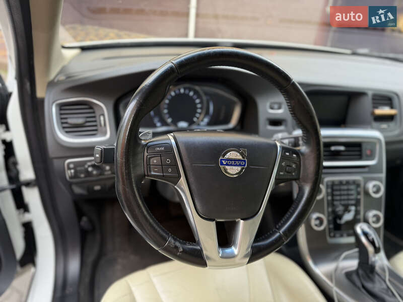 Седан Volvo S60 2016 в Софиевской Борщаговке фото 17 Седан Volvo S60 2016 в Софиевской Борщаговке