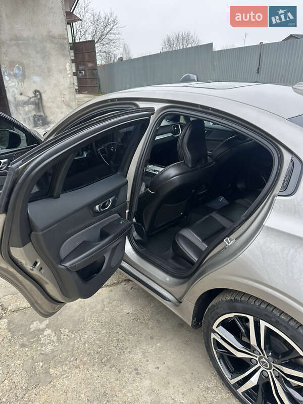 Седан Volvo S60 2019 в Одессе фото 15 Седан Volvo S60 2019 в Одессе