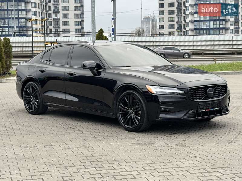 Седан Volvo S60 2024 в Киеве