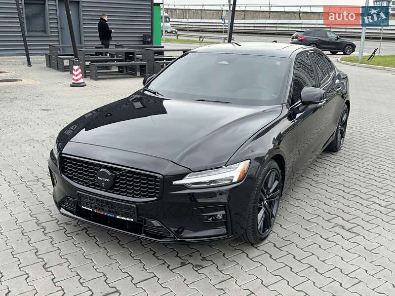Седан Volvo S60 2024 в Киеве