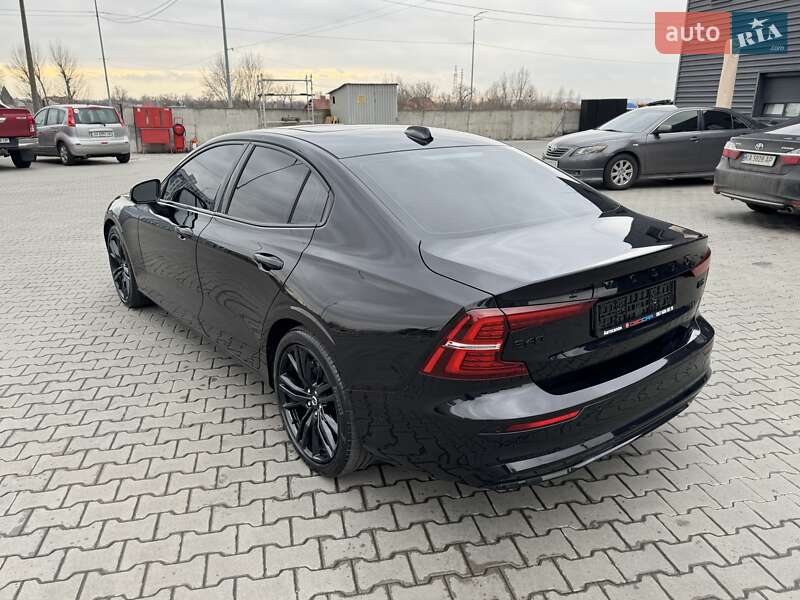Седан Volvo S60 2024 в Киеве