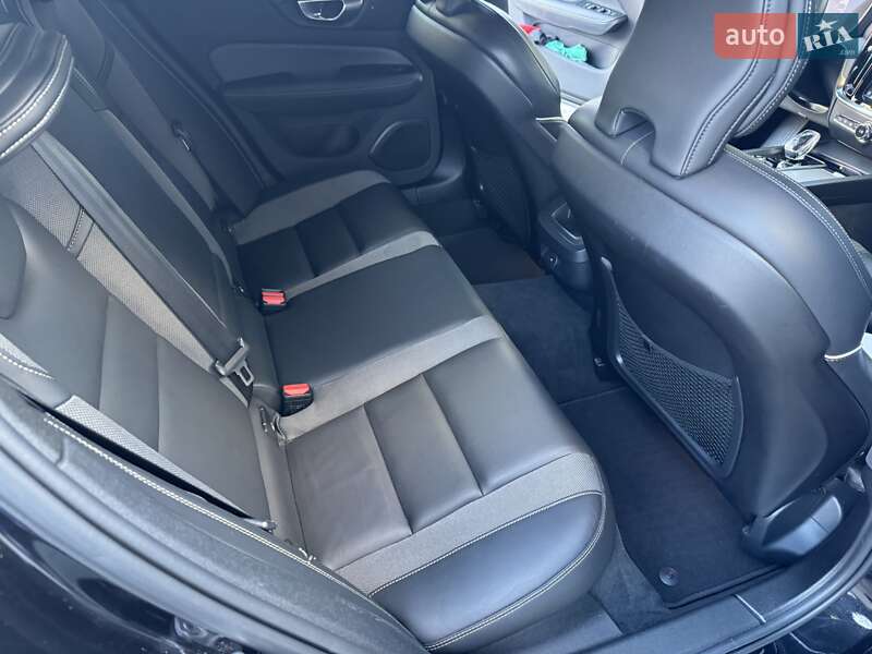 Седан Volvo S60 2024 в Киеве