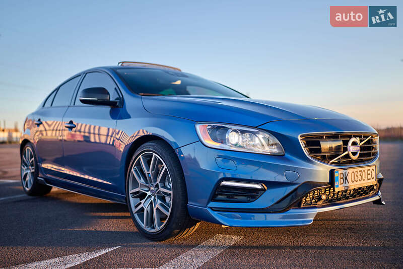 Седан Volvo S60 2017 в Ровно