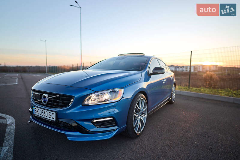 Седан Volvo S60 2017 в Ровно