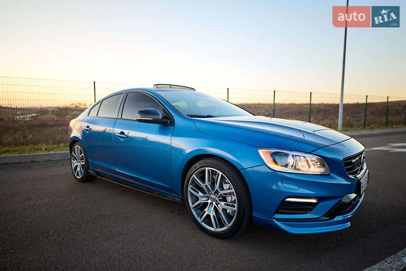 Седан Volvo S60 2017 в Ровно