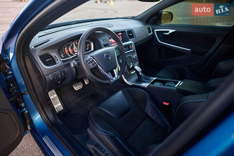 Седан Volvo S60 2017 в Ровно