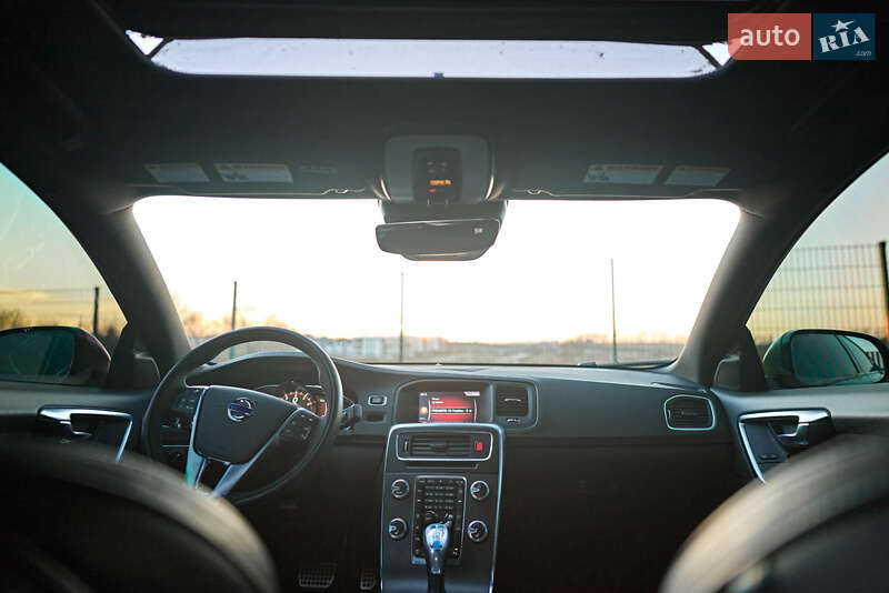 Седан Volvo S60 2017 в Ровно