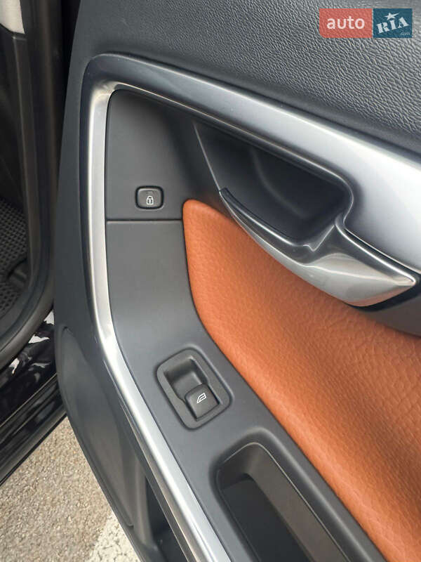 Седан Volvo S60 2011 в Житомире