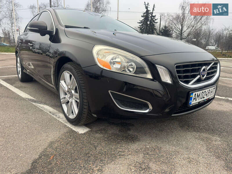 Седан Volvo S60 2011 в Житомире