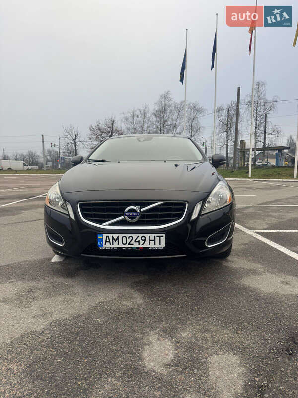 Седан Volvo S60 2011 в Житомире