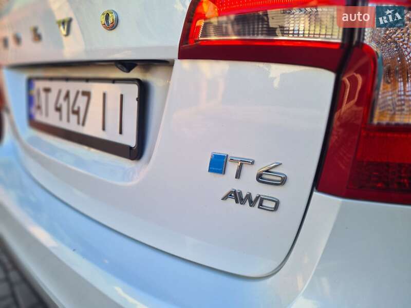 Седан Volvo S60 2015 в Ивано-Франковске