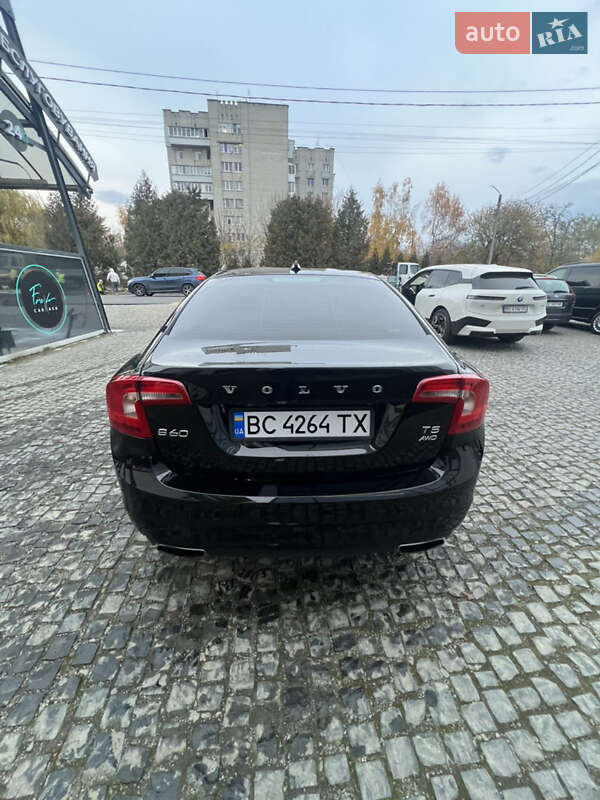 Седан Volvo S60 2014 в Львове