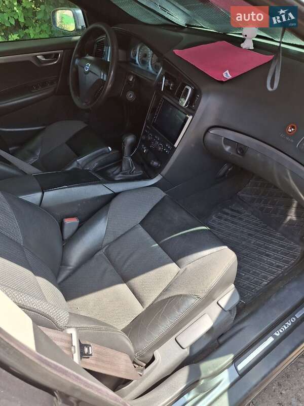 Седан Volvo S60 2003 в Дубровице