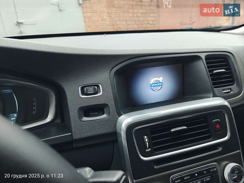 Седан Volvo S60 2013 в Полтаве