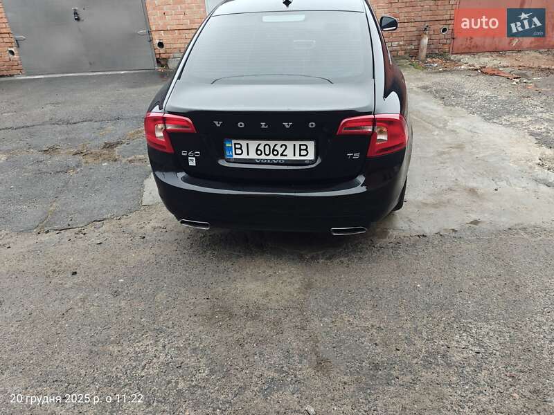 Седан Volvo S60 2013 в Полтаве