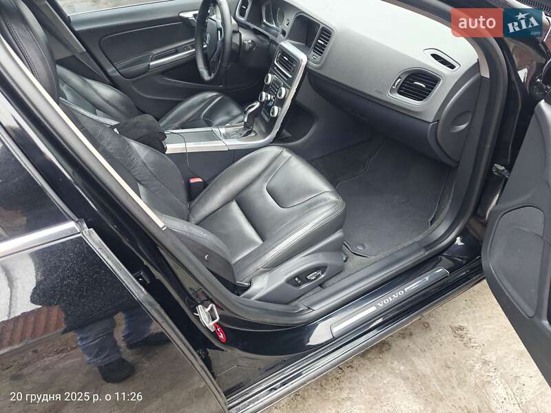 Седан Volvo S60 2013 в Полтаве