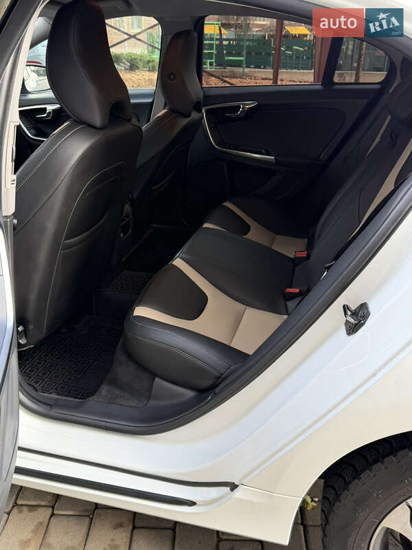 Седан Volvo S60 2013 в Одессе фото 7 Седан Volvo S60 2013 в Одессе