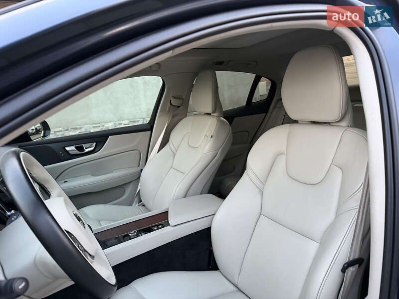Седан Volvo S60 2021 в Луцьку