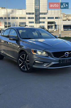 Седан Volvo S60 2016 в Києві