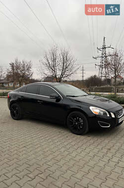 Седан Volvo S60 2012 в Києві