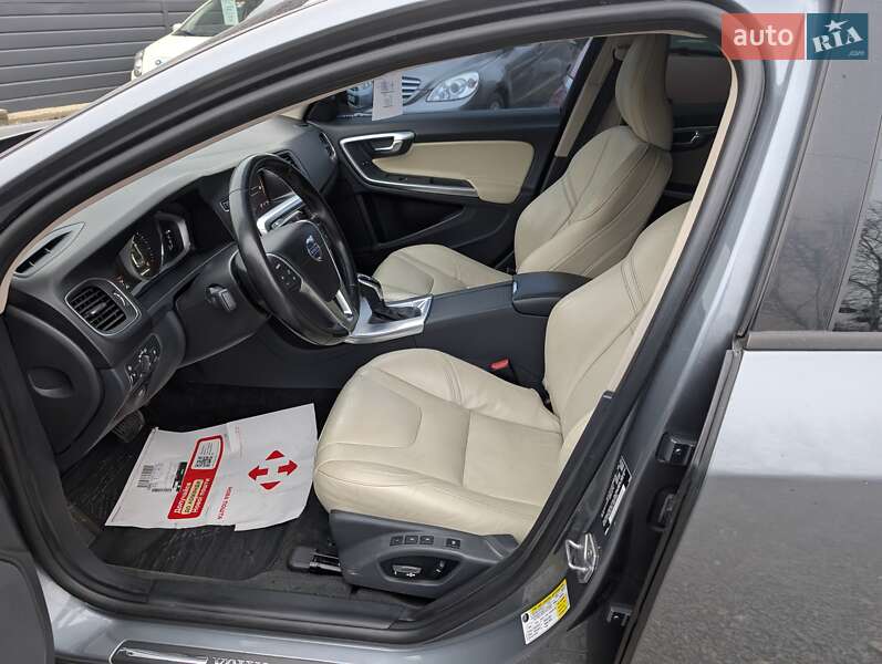 Седан Volvo S60 2017 в Рівному фото 27 Седан Volvo S60 2017 в Рівному