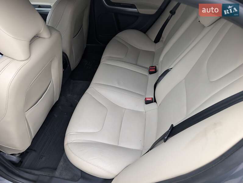 Седан Volvo S60 2017 в Рівному фото 33 Седан Volvo S60 2017 в Рівному