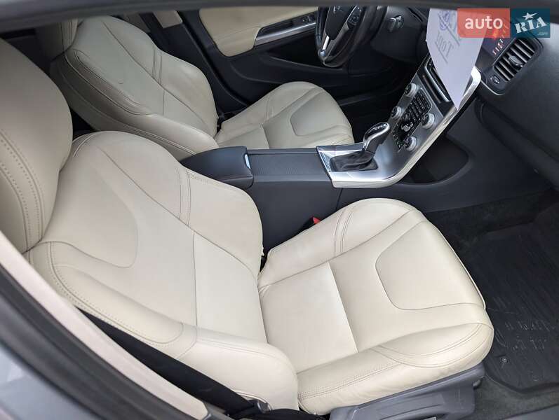 Седан Volvo S60 2017 в Рівному фото 43 Седан Volvo S60 2017 в Рівному