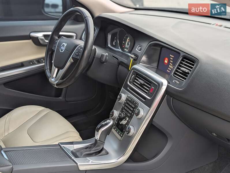 Седан Volvo S60 2017 в Рівному фото 47 Седан Volvo S60 2017 в Рівному