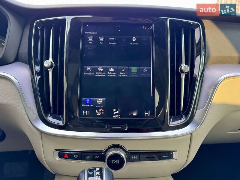 Седан Volvo S60 2019 в Киеве