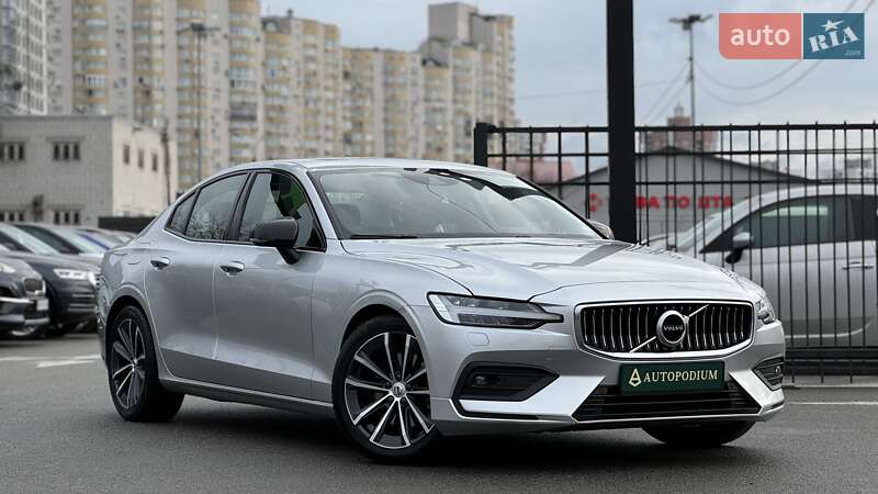 Седан Volvo S60 2021 в Киеве