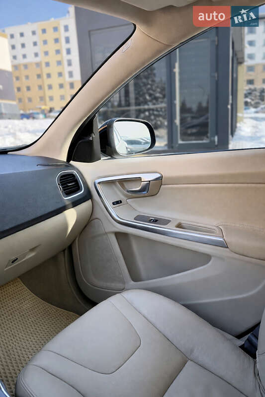 Седан Volvo S60 2015 в Ровно фото 14 Седан Volvo S60 2015 в Ровно