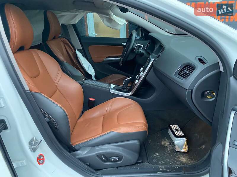 Седан Volvo S60 2018 в Львове