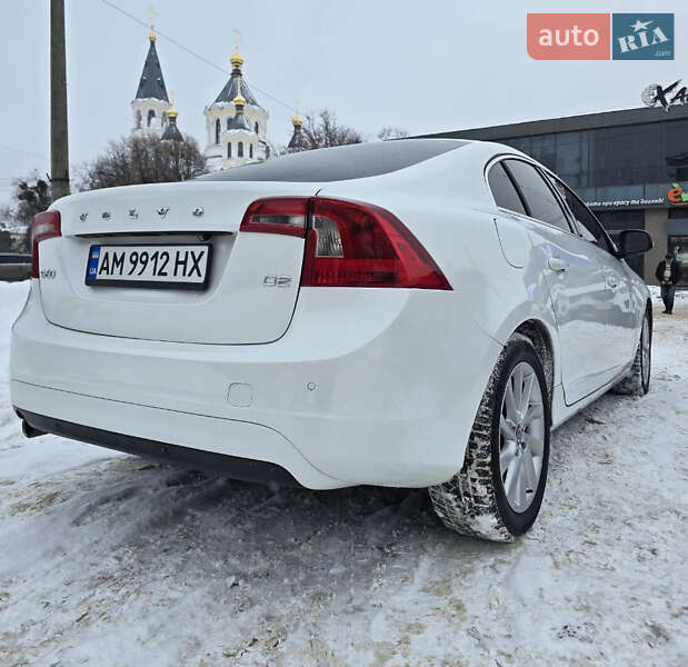 Седан Volvo S60 2015 в Житомире