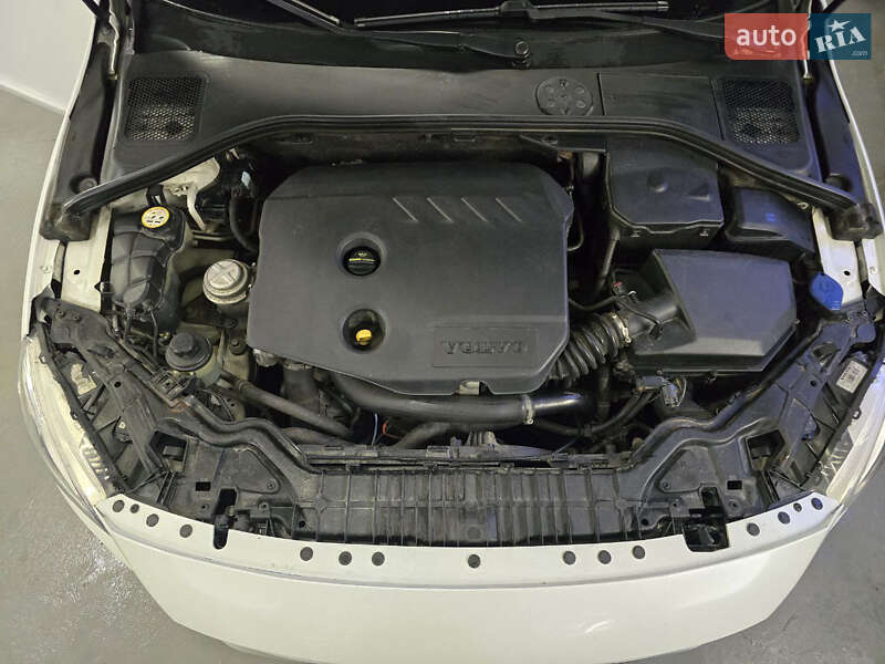 Седан Volvo S60 2015 в Житомире