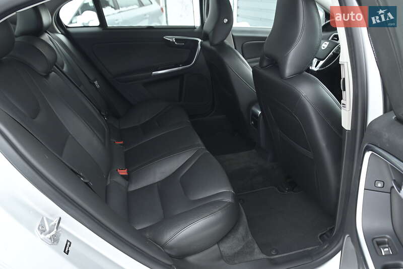 Седан Volvo S60 2018 в Бердичеве