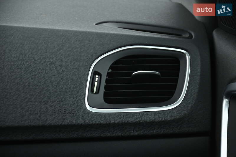 Седан Volvo S60 2018 в Бердичеве