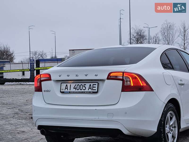 Седан Volvo S60 2015 в Киеве фото 13 Седан Volvo S60 2015 в Киеве