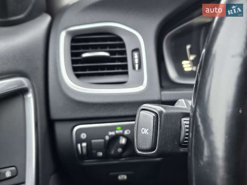 Седан Volvo S60 2015 в Киеве фото 29 Седан Volvo S60 2015 в Киеве