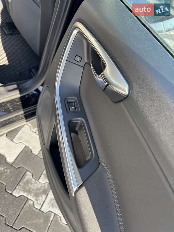 Седан Volvo S60 2014 в Киеве