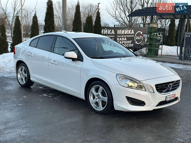 Седан Volvo S60 2010 в Радивилове