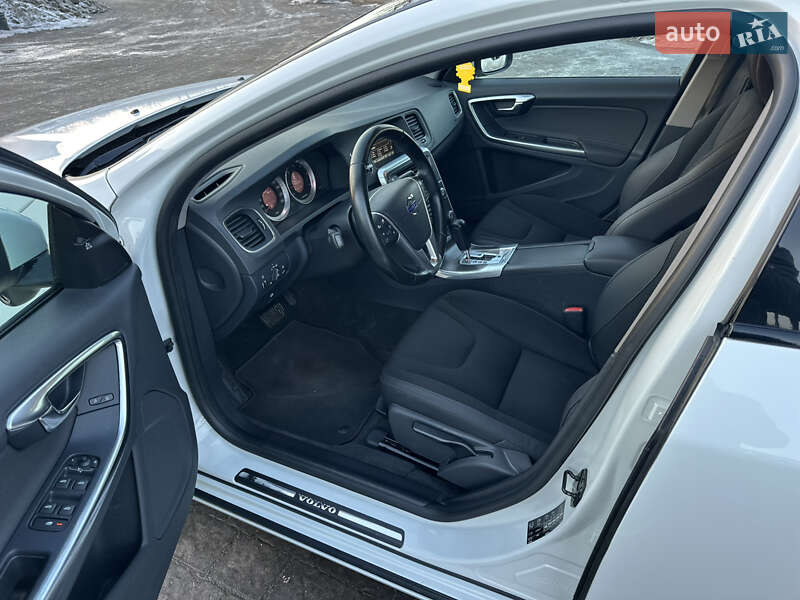 Седан Volvo S60 2010 в Радивилове