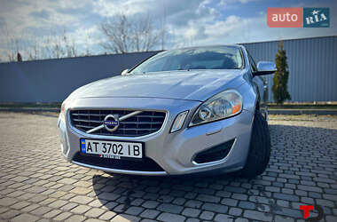 Седан Volvo S60 2013 в Ивано-Франковске