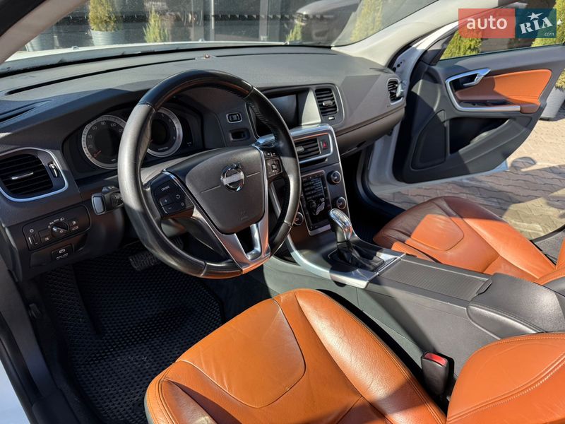 Седан Volvo S60 2013 в Киеве