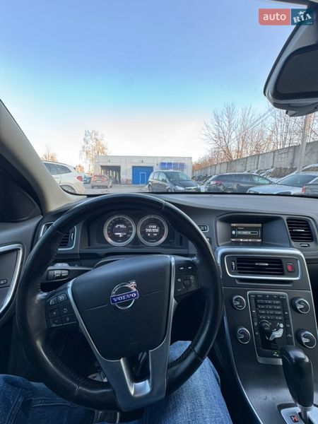 Седан Volvo S60 2012 в Тернополі